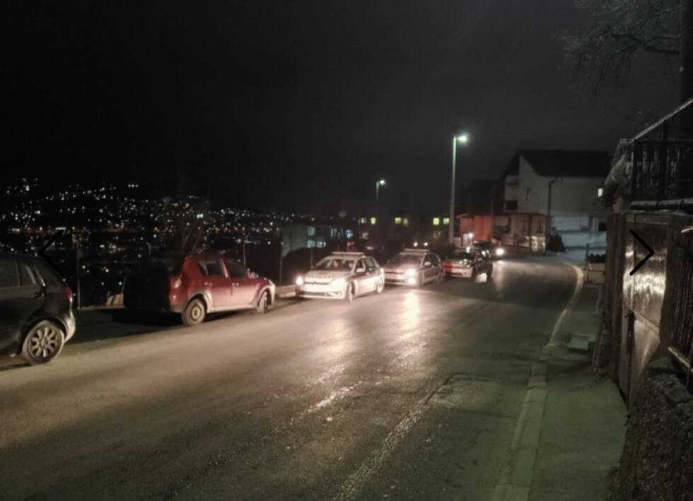 592B1351 1FBE 45CC 9F2D DAD38C8D4D76