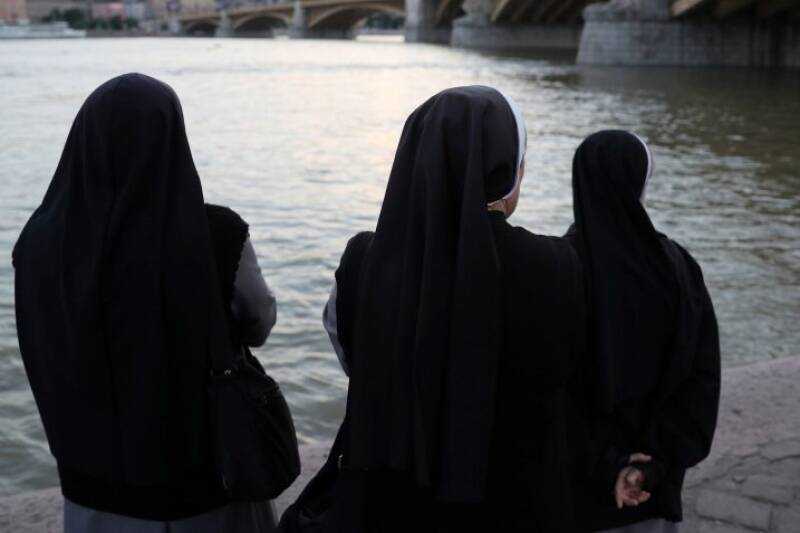 698ca7b7147d91e61cc70a125c7ea4d7