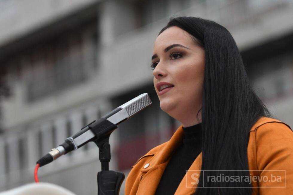 Arijana memic deveti protest2 NGRSA