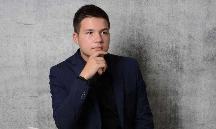 C306DD3C 62AD 4573 9978 899CC5B0D666