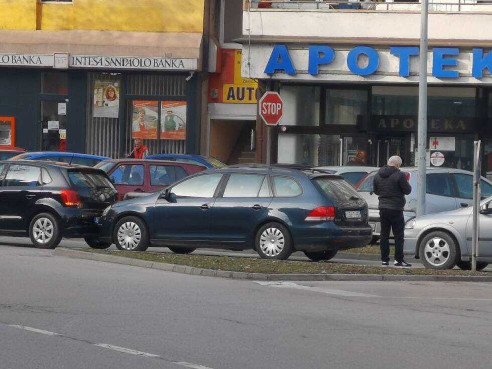 D98049F6 DF92 4DBC 8CB1 F091856BA22C