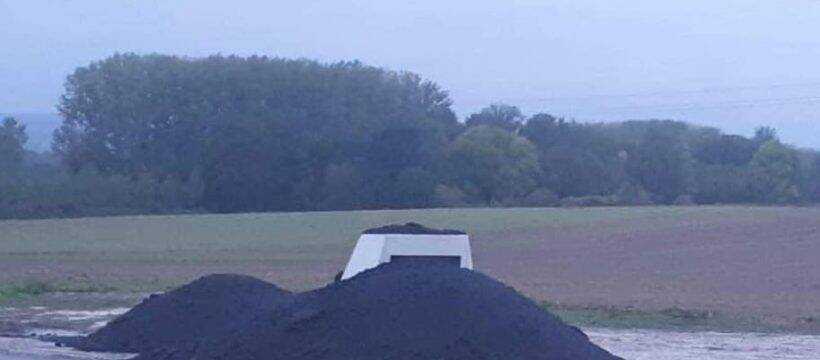 F12EAD77 5825 4043 8A21 160AE669AC9D