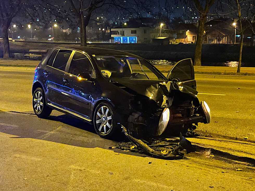 F1E8360E D5DF 4D49 B979 0A692145140E