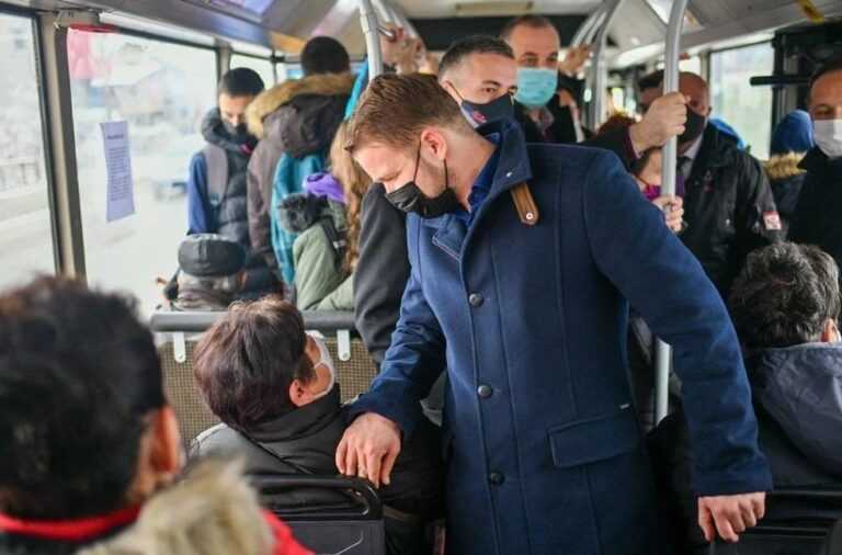 Kad Draško časti: Stanivuković uveo novu autobusku liniju, provozao se s građanima i do kraja dana obezbijedio besplatnu vožnju