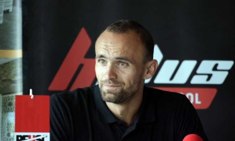 amel tuka1 260719 ar