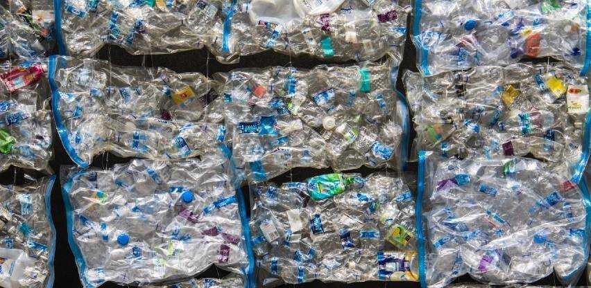 eaa0900b 897a 42bd 8a79 e2fcdf61842fplastika