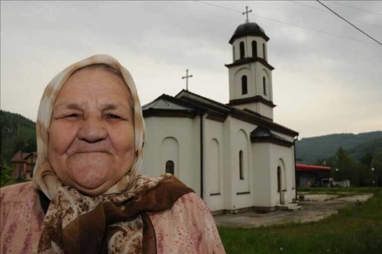 Nana Fata Orlović prima infuziju: Ako saznate kada će ukloniti crkvu, javite mi, da uzmete muštuluk