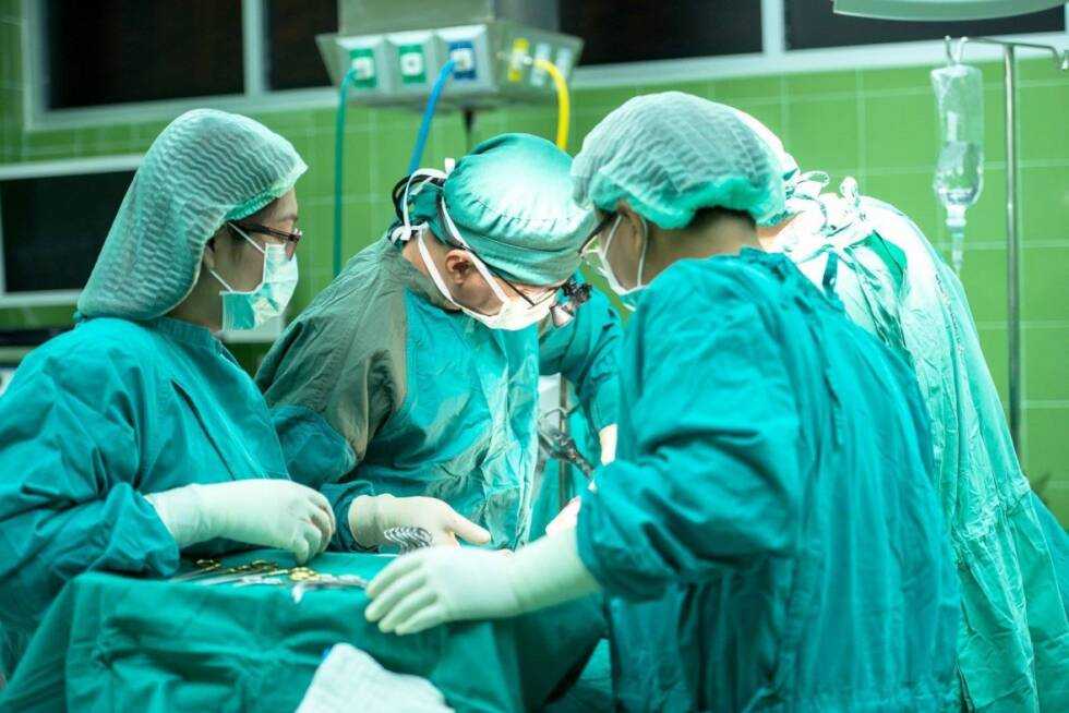 operacija operaciona sala hirurg