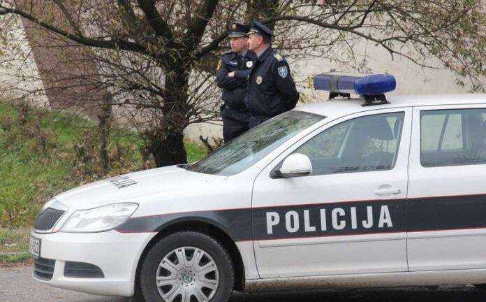Zločin u BiH: Pomahnitali unuk nasmrt pretukao dedu, nana teško povrijeđena