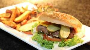 pomfrit hamburger 28361 750x422 1