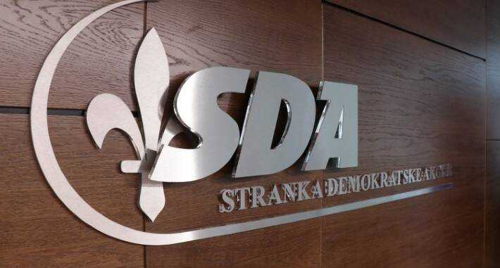 SDA: Christian Schmidt je trajno onemogućio blokade izbora
