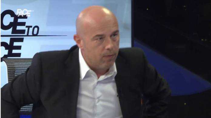 tegeltija 1 696x390 1