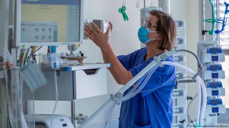 Njemačka: ‘Korona ih dovela do ruba, početna plata medicinskoj sestri treba biti 4.000 eura’