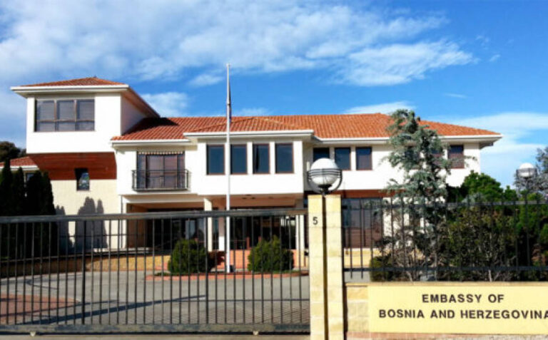 Nema krize: Bh. ambasadorima plaće i do 7.500 KM