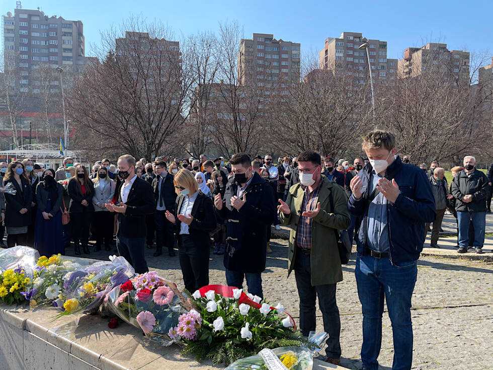 A792EB33 28B8 493D 8DC3 E8B7BE94AE7F