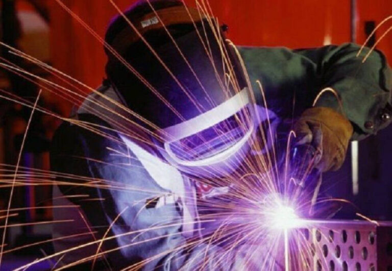 Zavarivač bio apsolutni hit: 900 KM učenicima koji upišu jedno od 10 deficitarnih zanimanja