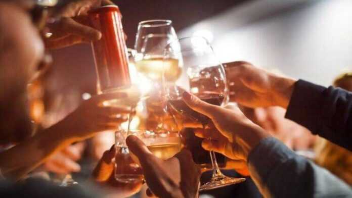 alkohol zurka shutterstock 324736 750x422 1 alkohol zurka shutterstock 324736 750x422 1