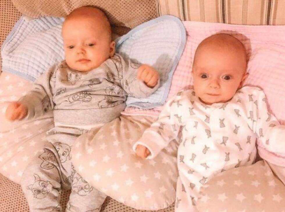 bebe bliznaci robertssupertwins