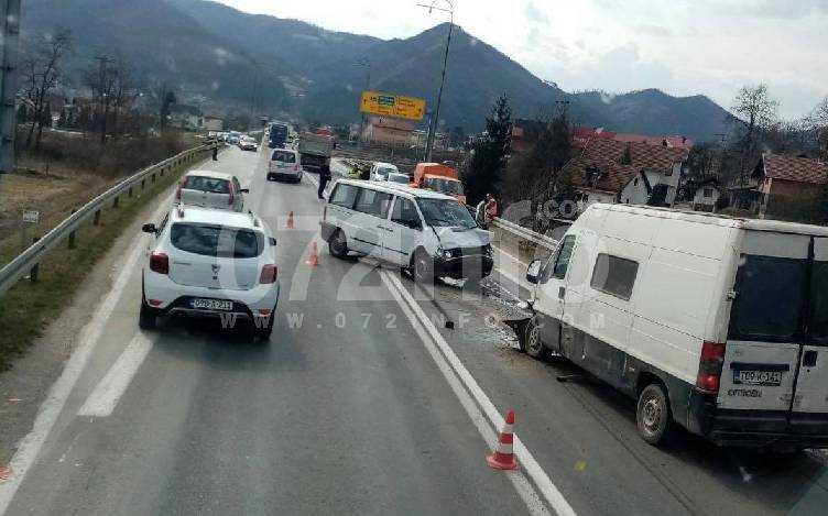 Nesreća na M-17 kod Žepča, dvije osobe povrijeđene