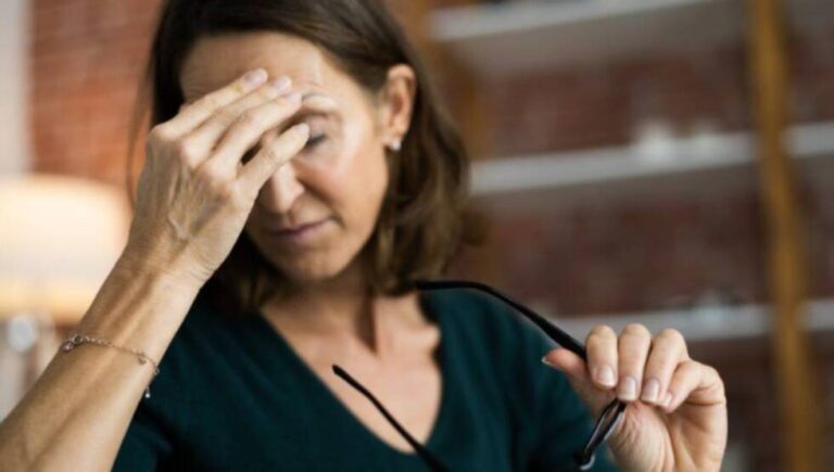 Žene srednje dobi najviše su pogođene dugim COVID-om