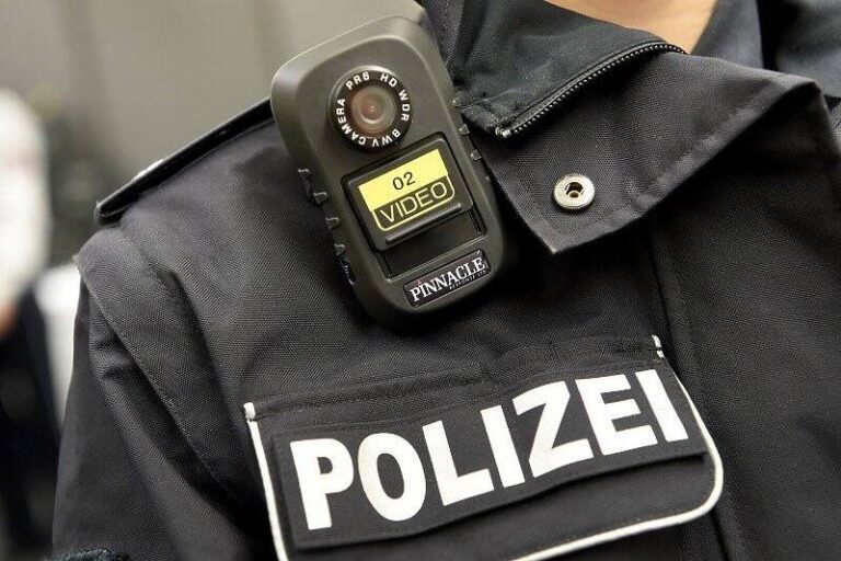 Usvojena odluka u BiH: Policajci će ubuduće nositi kamere na uniformama