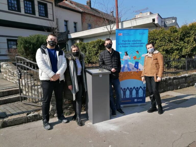 Mladi postavili 3 solarne turističke info-table u Zenici