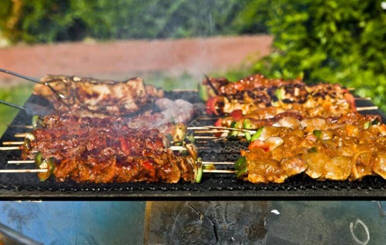 Pet grešaka zbog kojih nam meso s roštilja ispada loše
