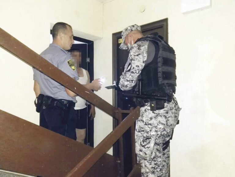 Jezivi plač djeteta dopirao iz haustora