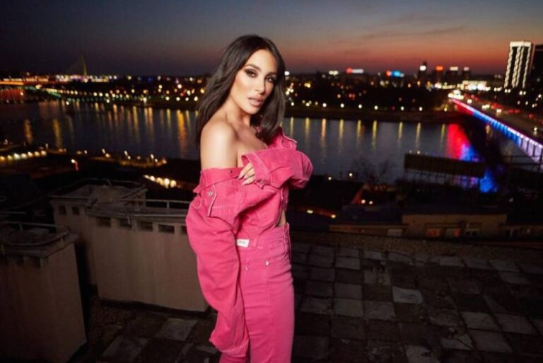 Senidah u zagrljaju Jana Oblaka: On je broj jedan na cijelom svijetu