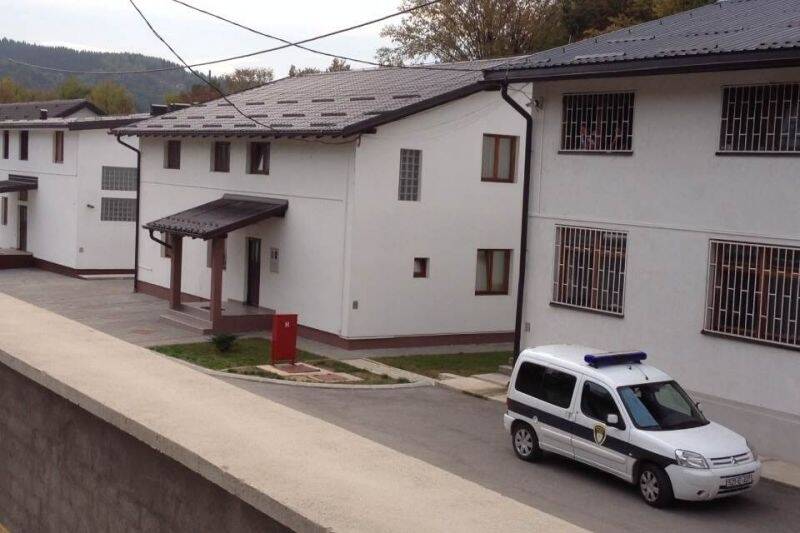 6517b49ee81e804084fcba250d5e0643