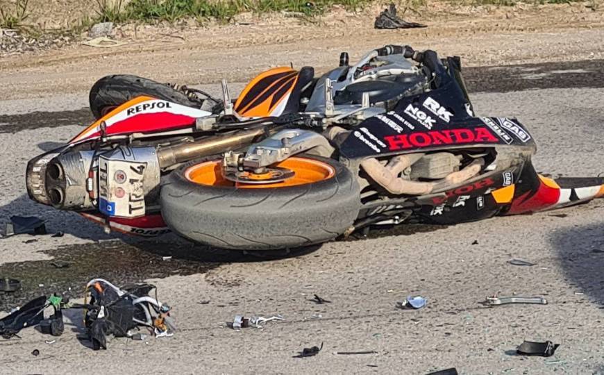 9919CF2C BA68 4ACE 81C8 D49BDFD1C5F2