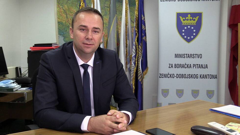 CC8045F8 57E1 40F1 B081 2A614B16EA28