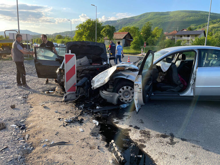 Epilog stravične nesreće kod Zenice: Šest povrijeđenih, svi prevezeni u bolnicu