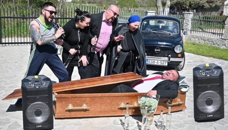 Jutjuber Omčo ismijavao dženazu: Pjeva, jede, pije, pa čak i igra kolo…