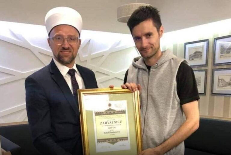 Poznati Youtuber postao vakif: Uvakufio 3.000KM