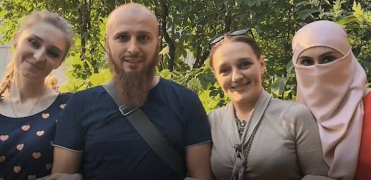 Ivan živi sa tri žene, i ima samo jednu želju: “Želim imati pedesetero djece”