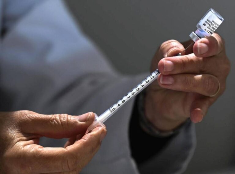 Rusi nepovjerljivi prema vakcini Sputnik V, samo ih 14 posto vakcinisano