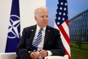 038B3003 CD47 4D6E 9EFB 476202772DEF