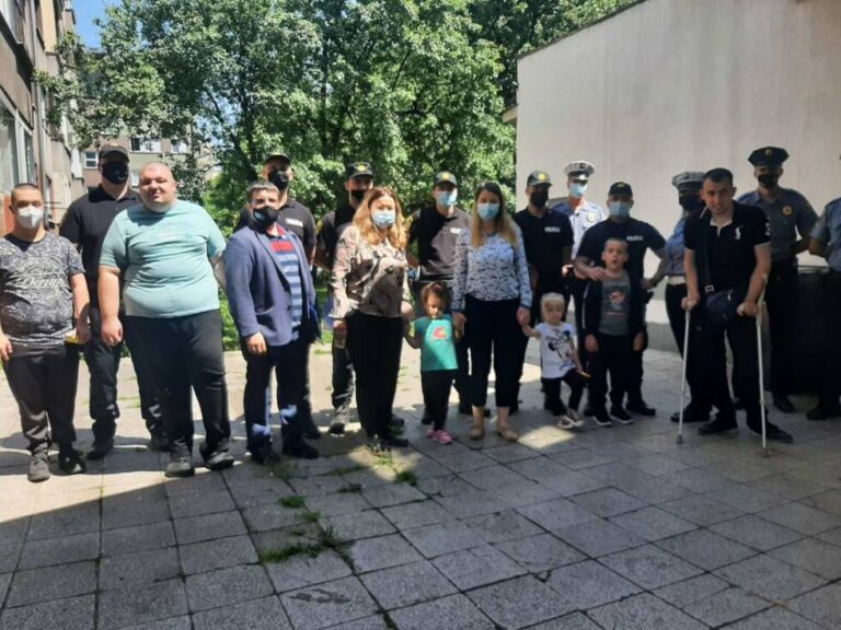Grupa mališana, korisnika udruženja “DLAN” iz Zenice, posjetila Policijsku stanicu Crkvice