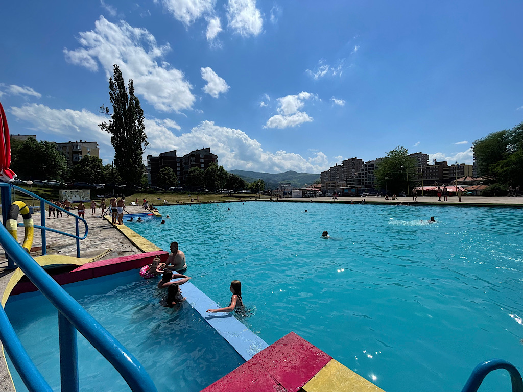 45498263 4E8F 43B1 94A4 2BF5673CE5CC