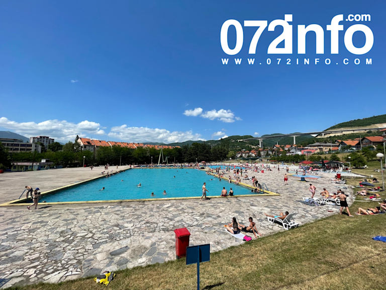 Zeničani uživaju na gradskim bazenima u Crkvicama (FOTO/VIDEO)