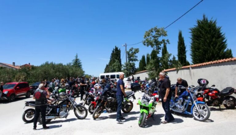 Na Facebooku napisao ‘svi smo živi i zdravi‘, onda su počeli zvoniti telefoni…