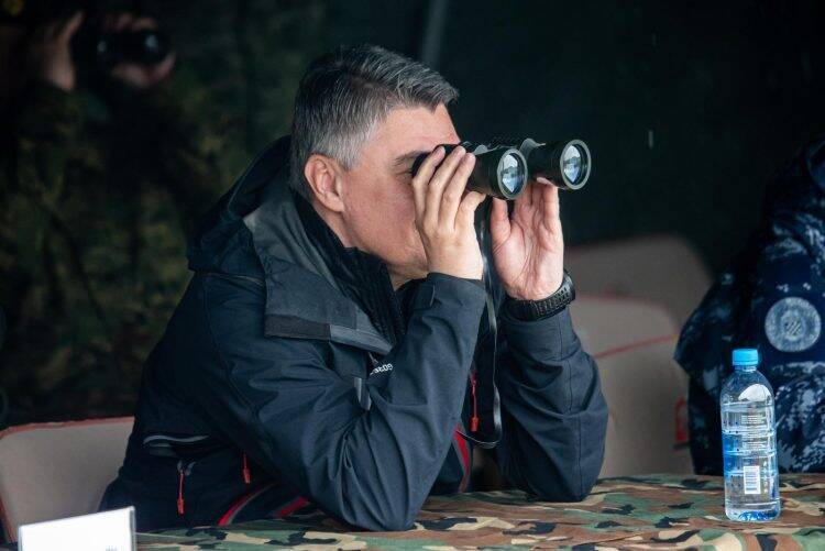 PXL 270421 32672971 750x501 1