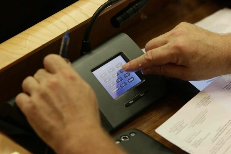 U Parlamentu FBiH sjednice neredovne, ali je uredno samo za paušale isplaćeno više od 850 hiljada KM