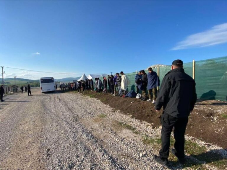 Pojavili se novi dokazi kako Hrvatska ilegalno prevozi migrante u BiH