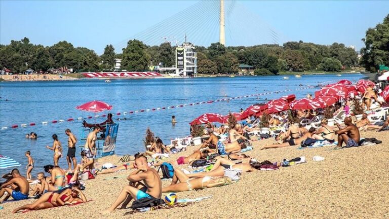 Šta se sinoć dešavalo na Adi Ciganliji: Devet maloljetnika bez svijesti prevezeno u bolnicu