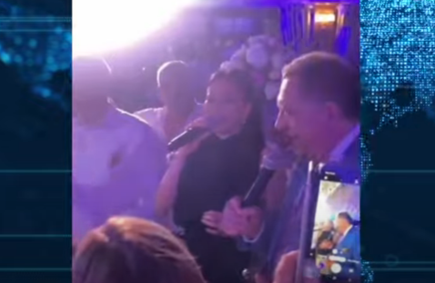 Atmosferu doveli do usijanja: Ceca i Dodik na svadbi zapjevali “Oj, vojvodo Sinđeliću” (VIDEO)