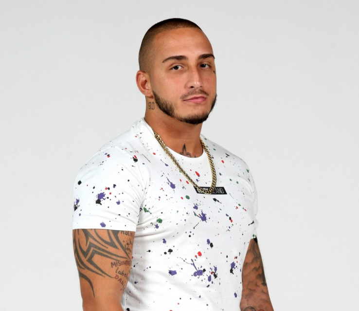 Oglasio se Vuk Mob nakon prekida vjeridbe: Otac mi je na smrtnoj postelji, cijeli život mi se ruši