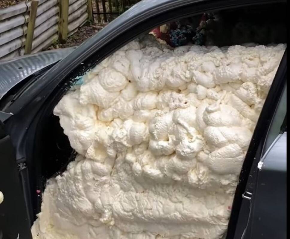 osveta sefu automobil prtscr