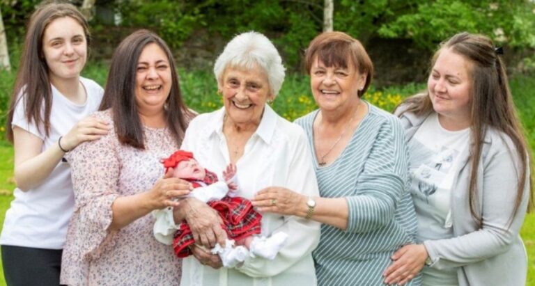 Velika porodica sa šest generacija: Prabaka Mary ima 90 unučadi